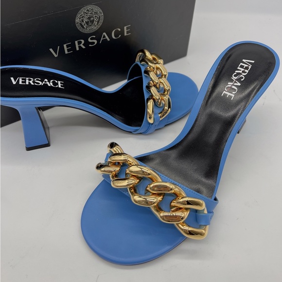 VERSACE Curb LinkBlock Heel Leather Mules - Picture 8 of 14